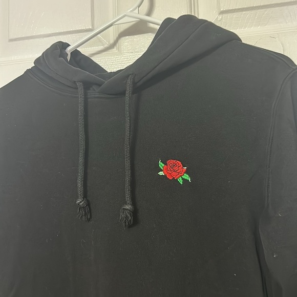 Black  hoodie with rose logo xtra small - Picture 4 of 5